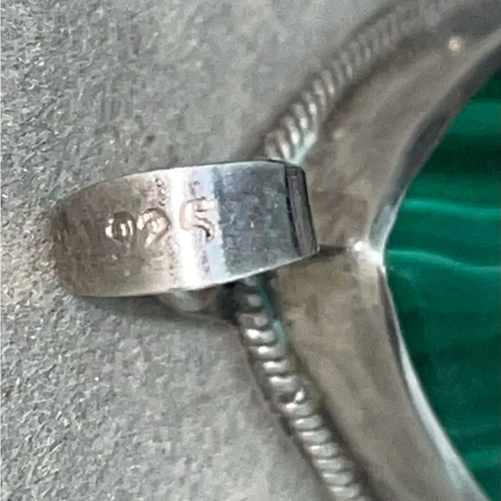 Vintage Handcrafted Sterling Silver (925) Teardrop Malachite Pendant - Picture 3 of 4